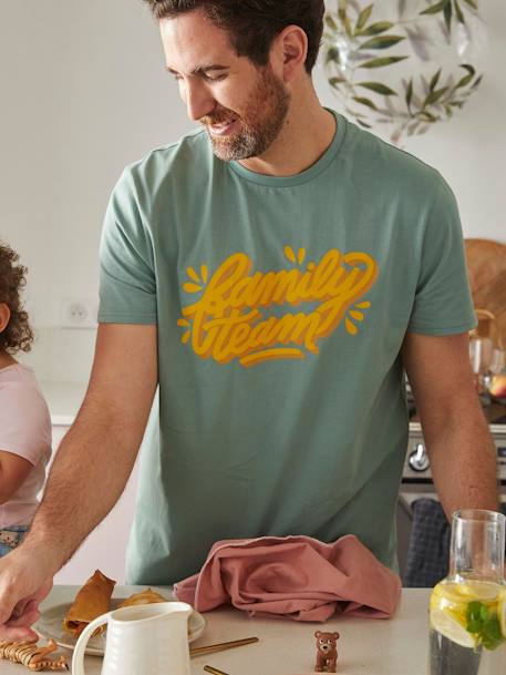 Heren-T-shirt Family team capsulecollectie vertbaudet en Studio Jonesie in biologisch katoen lindegroen - vertbaudet enfant 